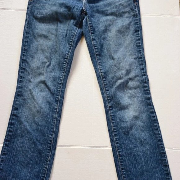 AE Low Rise  Straight Leg Jean - Picture 2 of 10